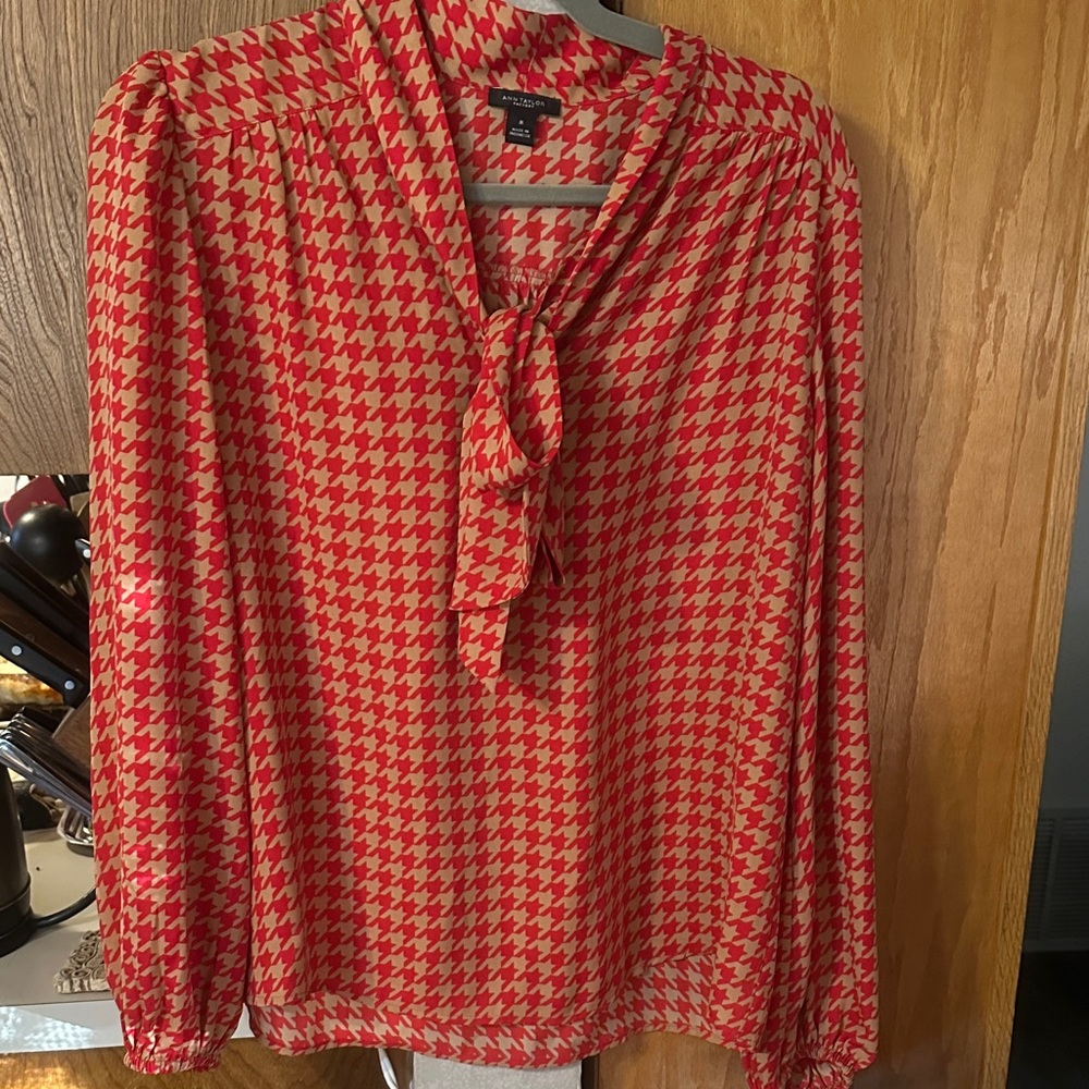 Ann Taylor Factory Red and Cream Houndstooth Blouse